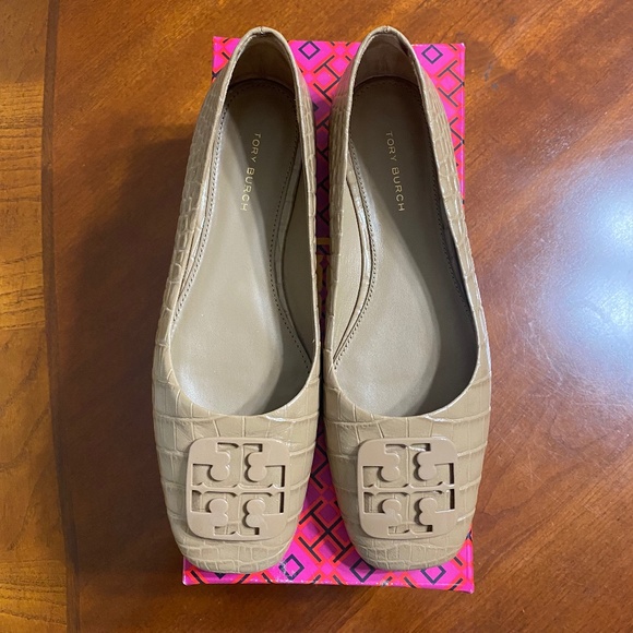 Tory Burch Flats - Picture 1 of 3